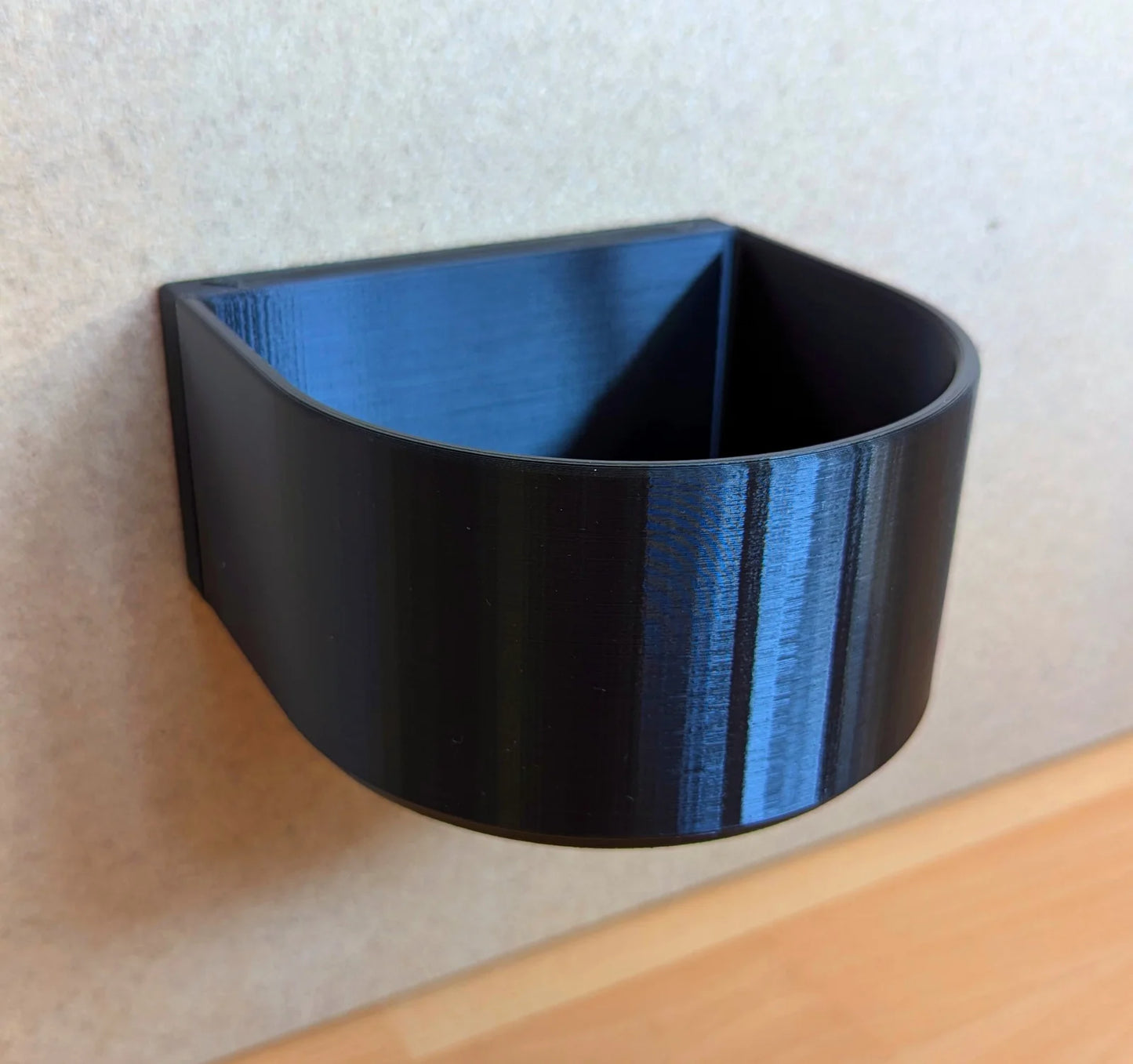 Hundenapf Wandmontage 1.0L – abnehmbar, robust & lebensmittelecht als Futterstation – schwarz